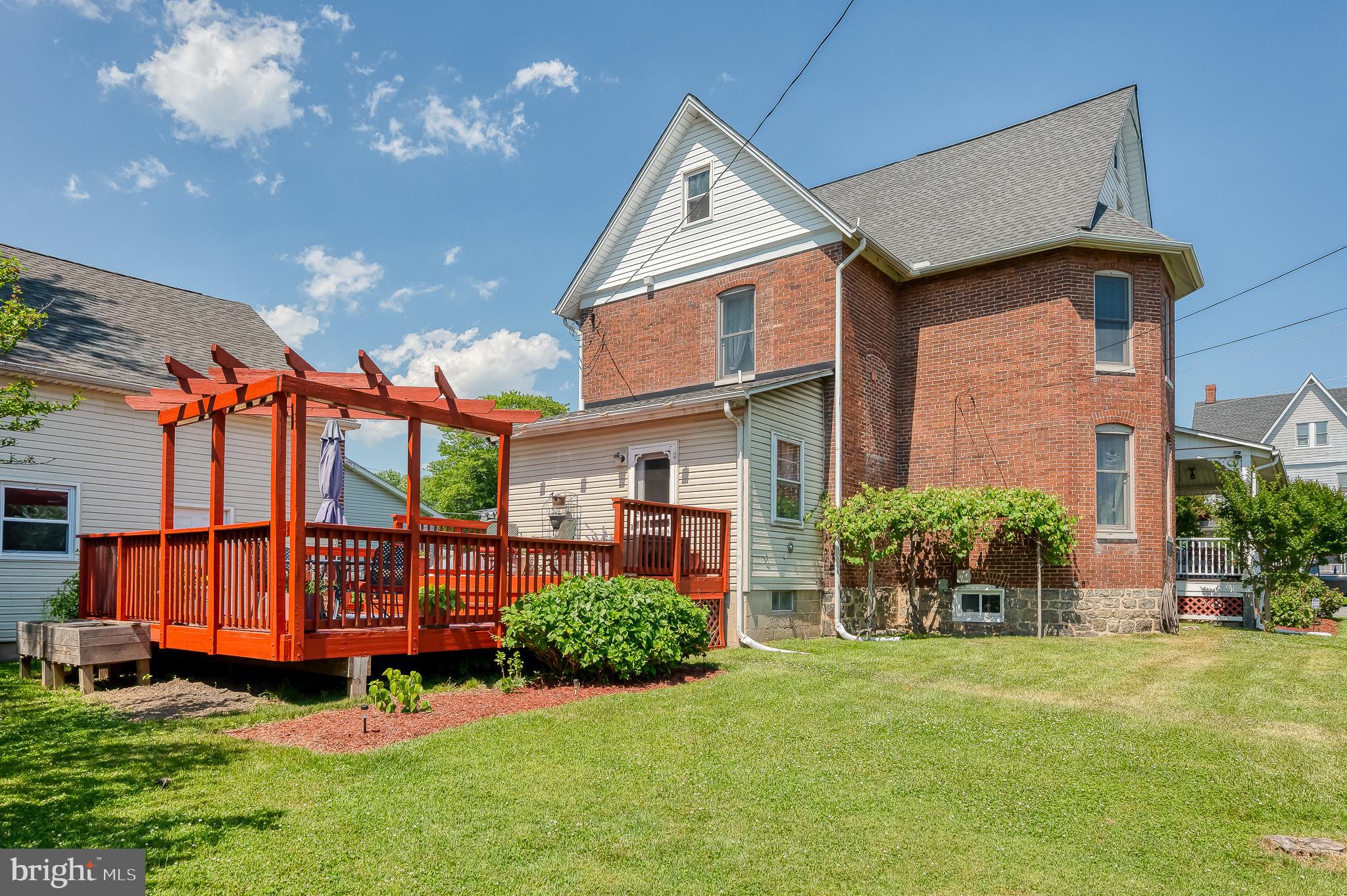 PERRYVILLE - Residential