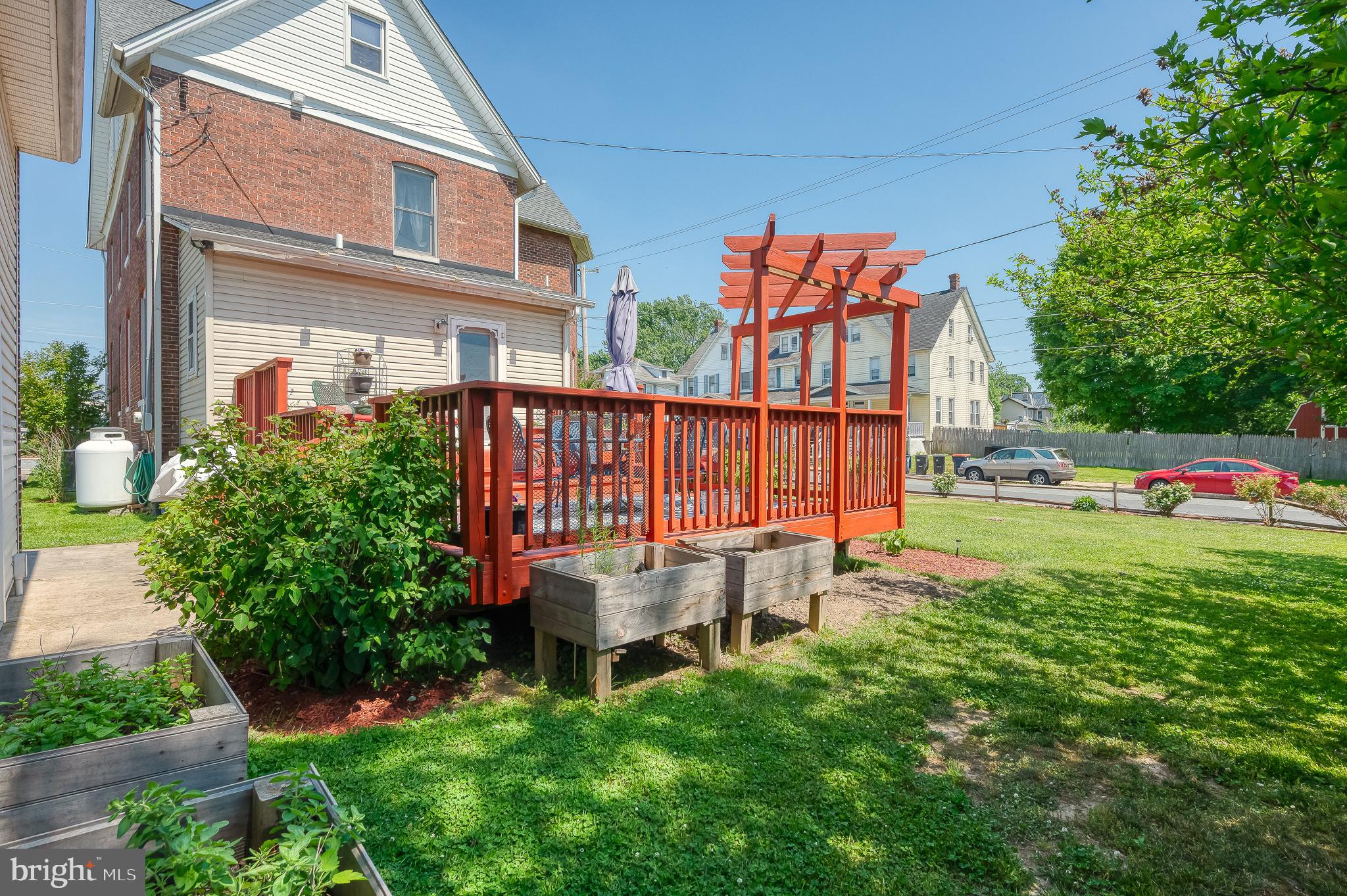 PERRYVILLE - Residential
