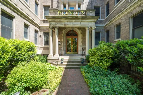 MLS: DCDC2260738