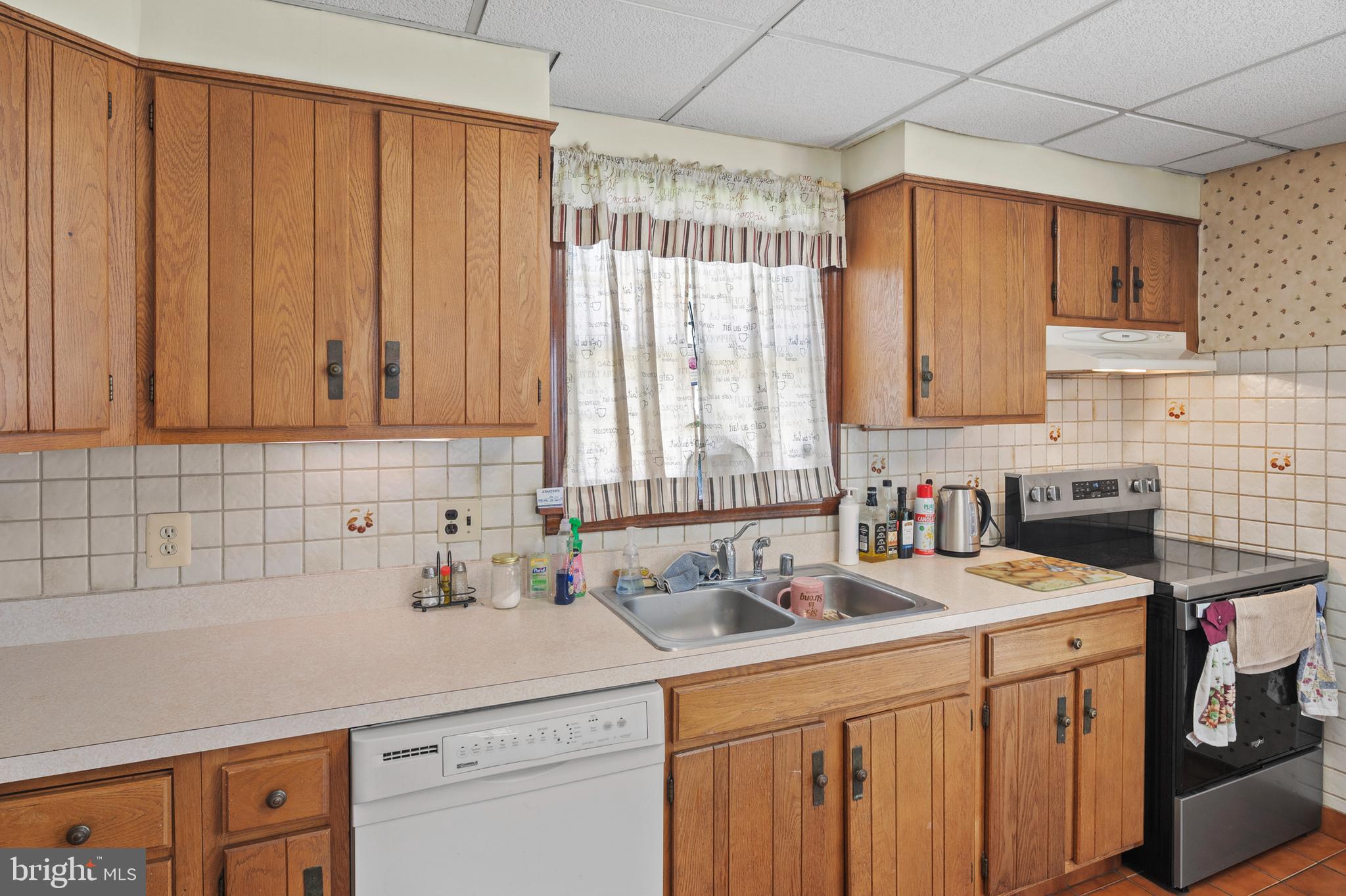 HILLSIDE - Residential