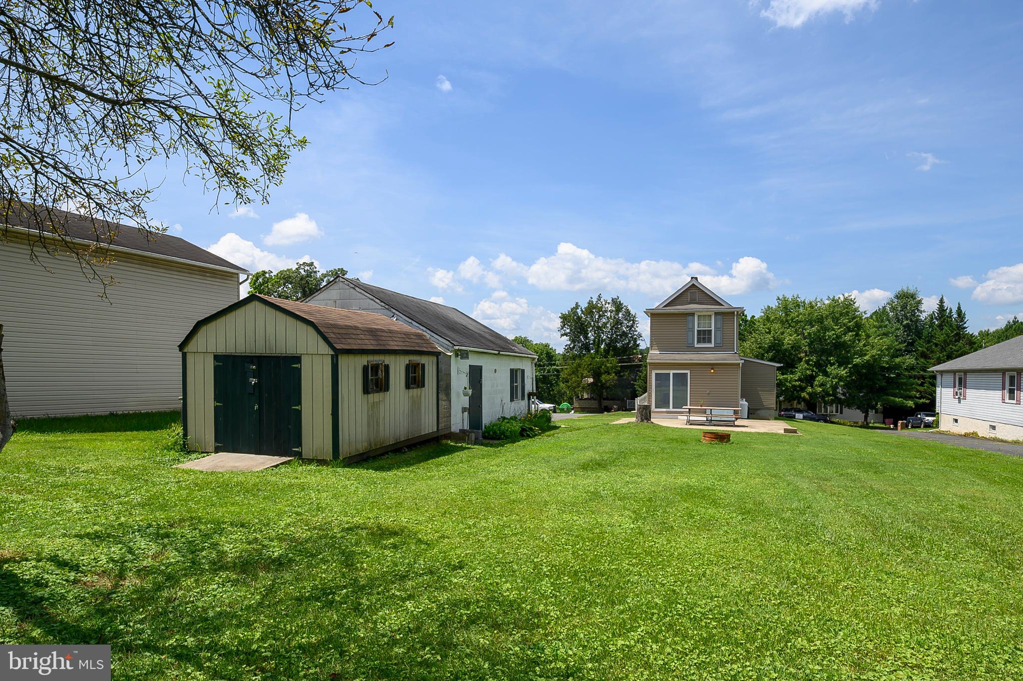 HILLSIDE - Residential