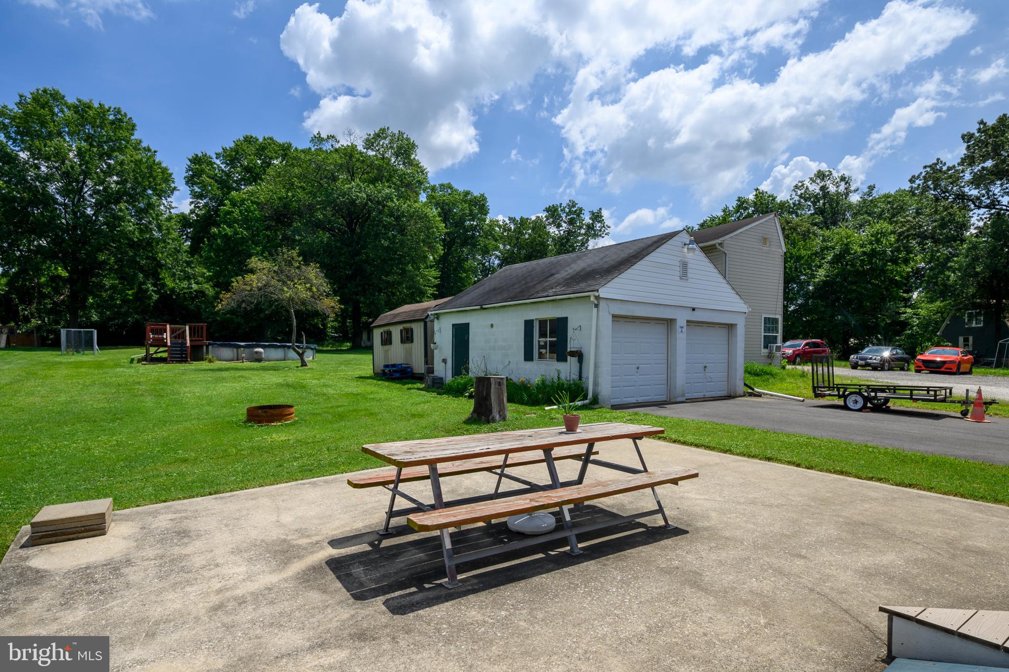 HILLSIDE - Residential