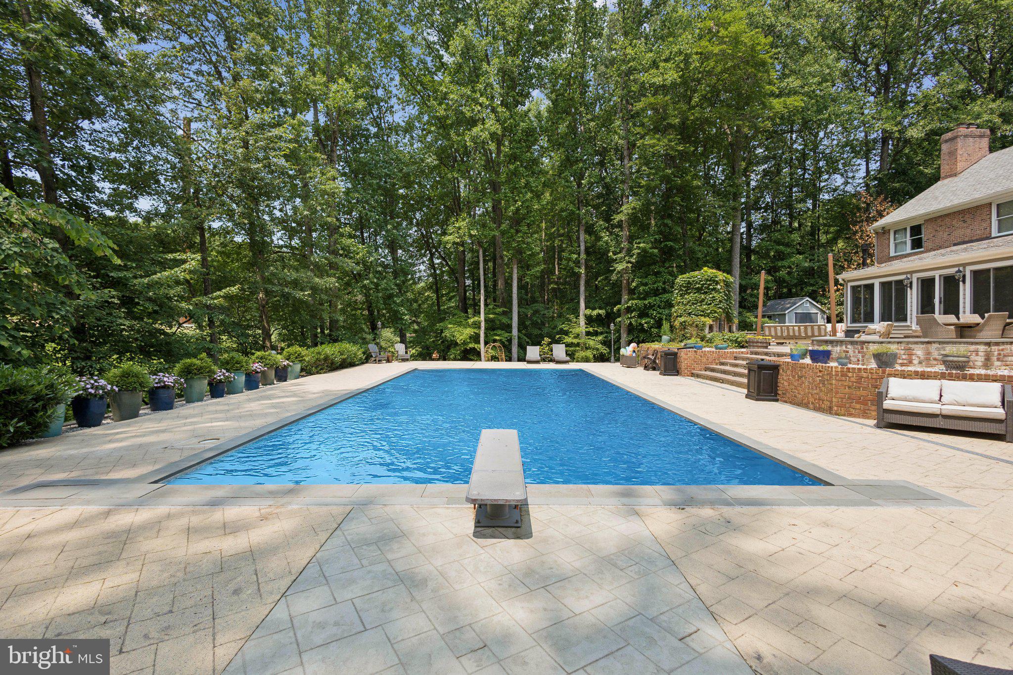 10709 SHADOWGLEN TRAIL