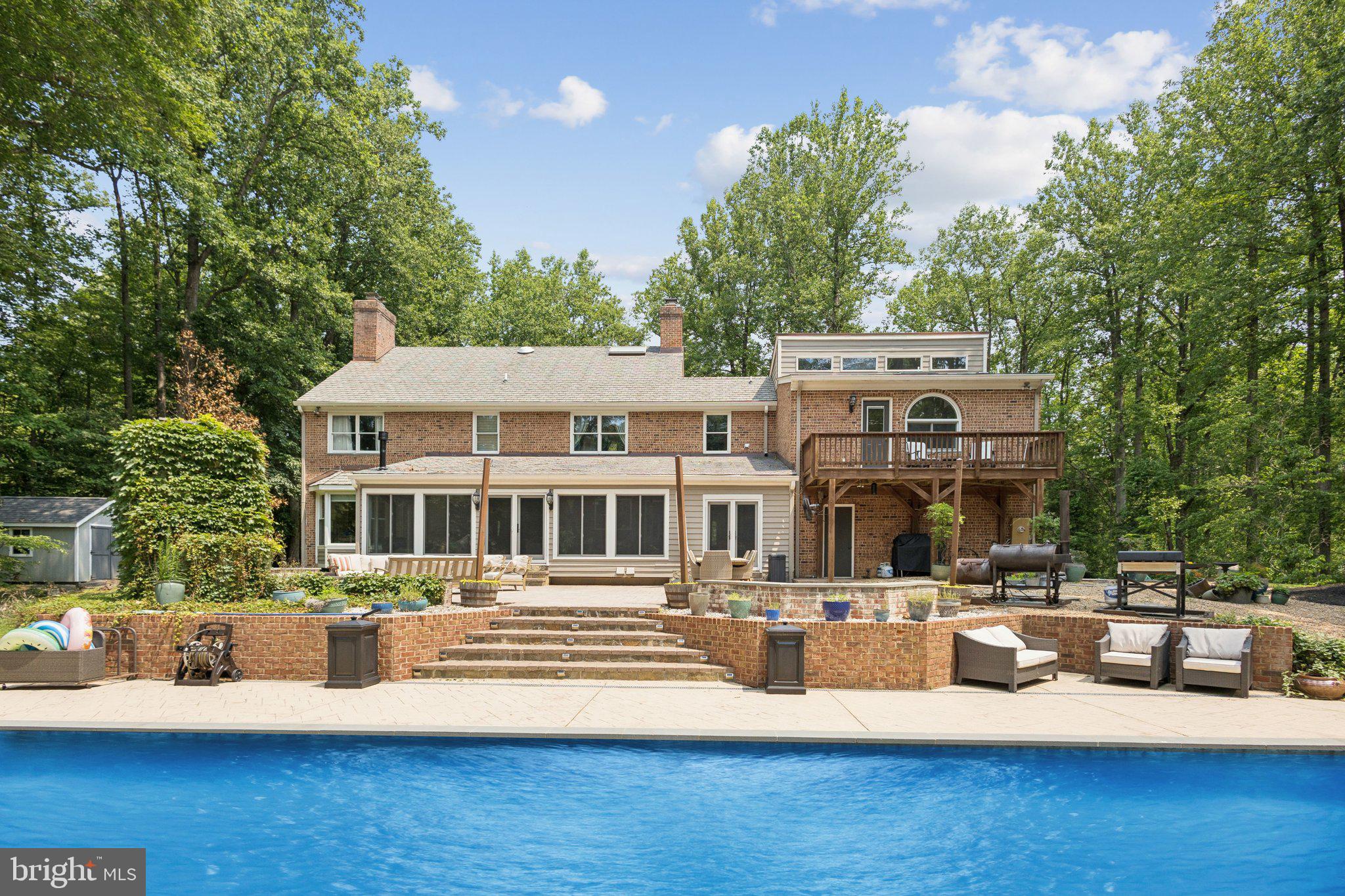 10709 SHADOWGLEN TRAIL