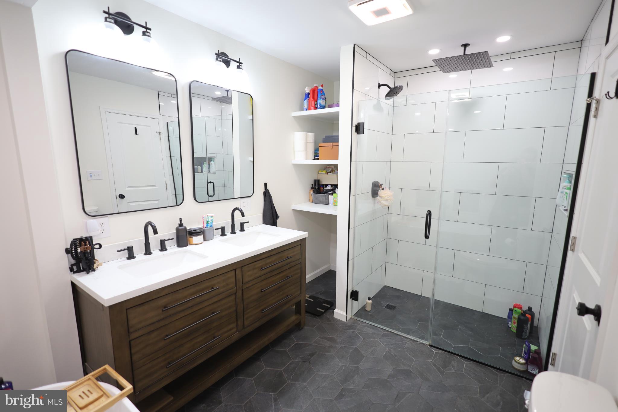 SOUTH END - Residential