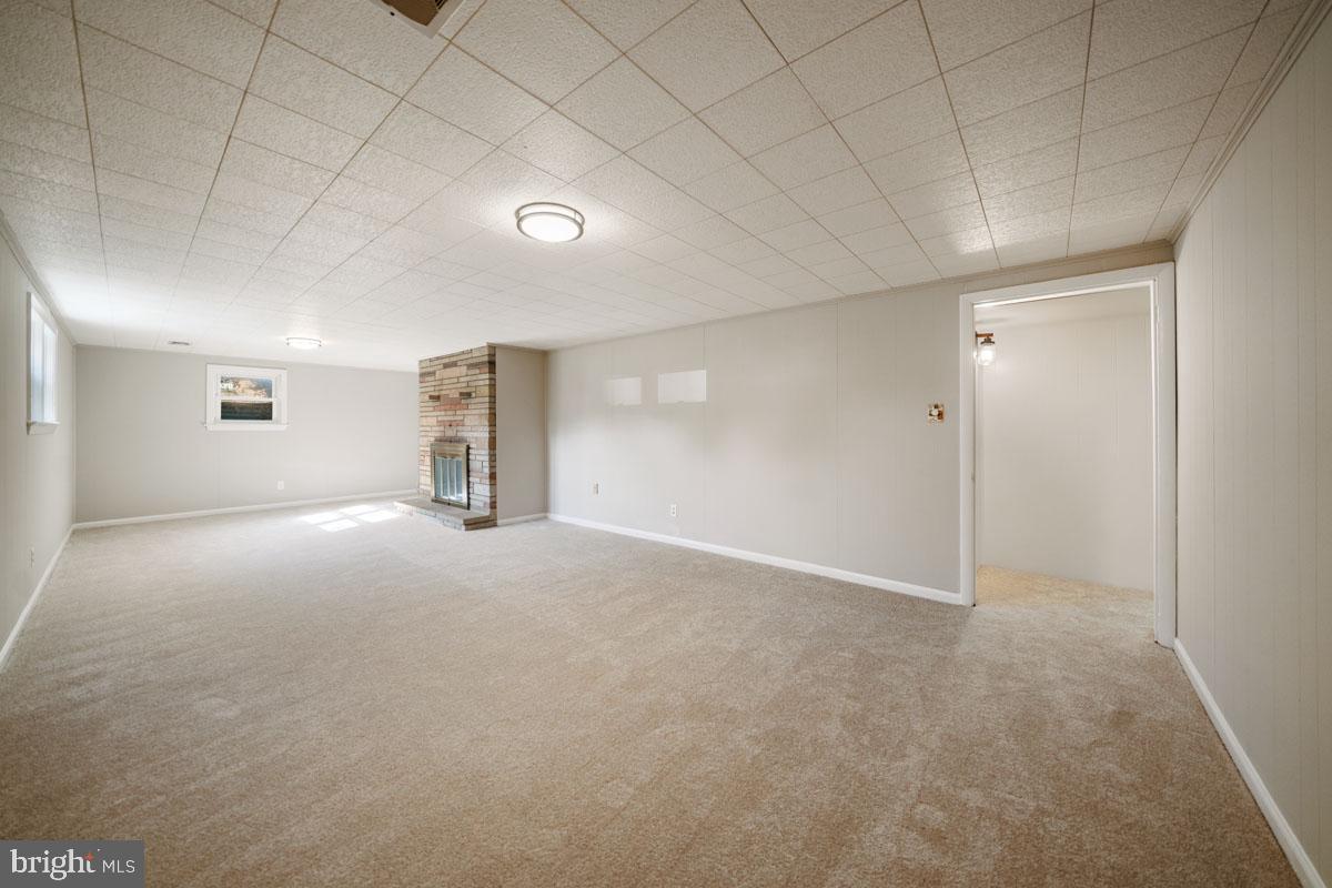 VAN LEAR MANOR - Residential