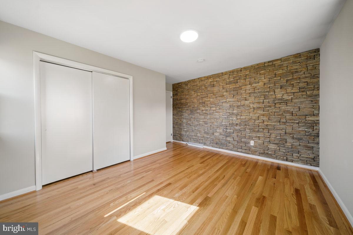 VAN LEAR MANOR - Residential