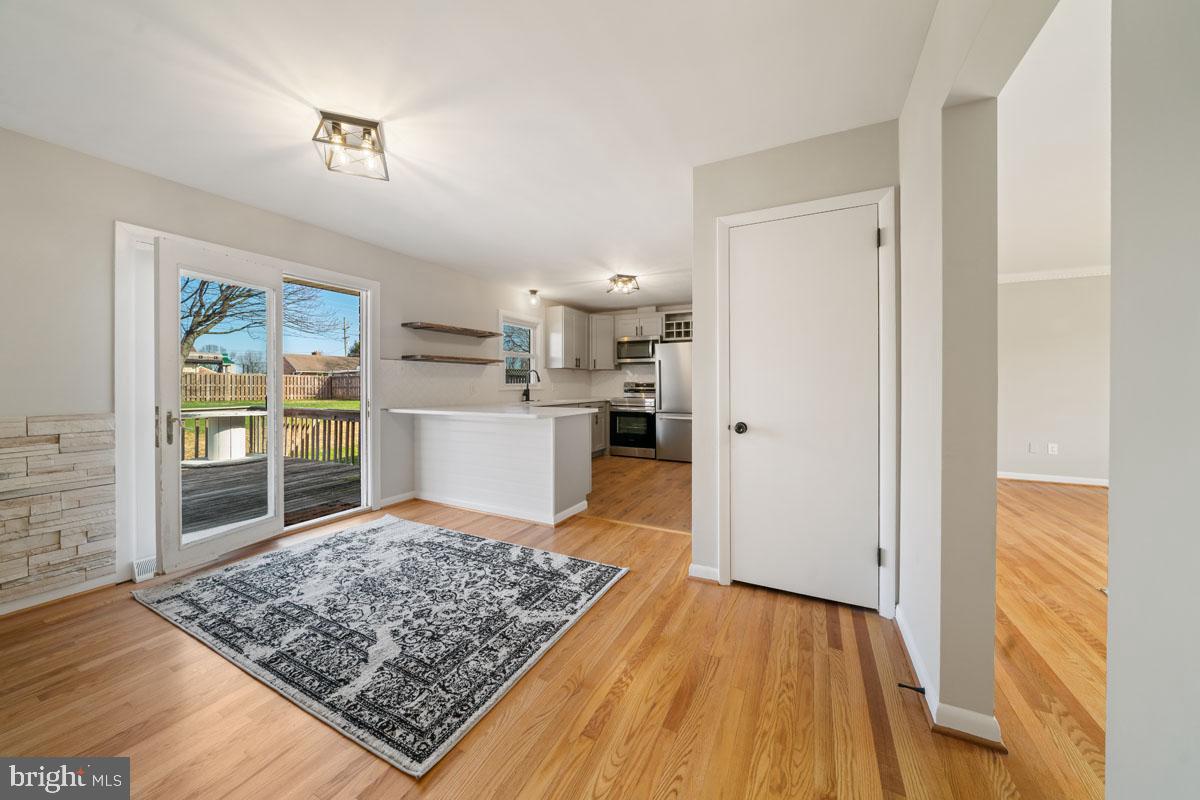 VAN LEAR MANOR - Residential