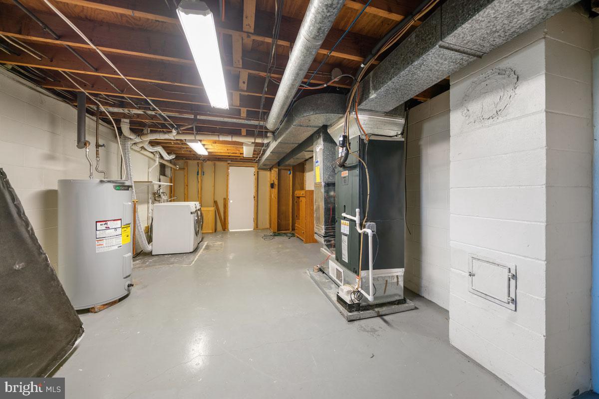 VAN LEAR MANOR - Residential