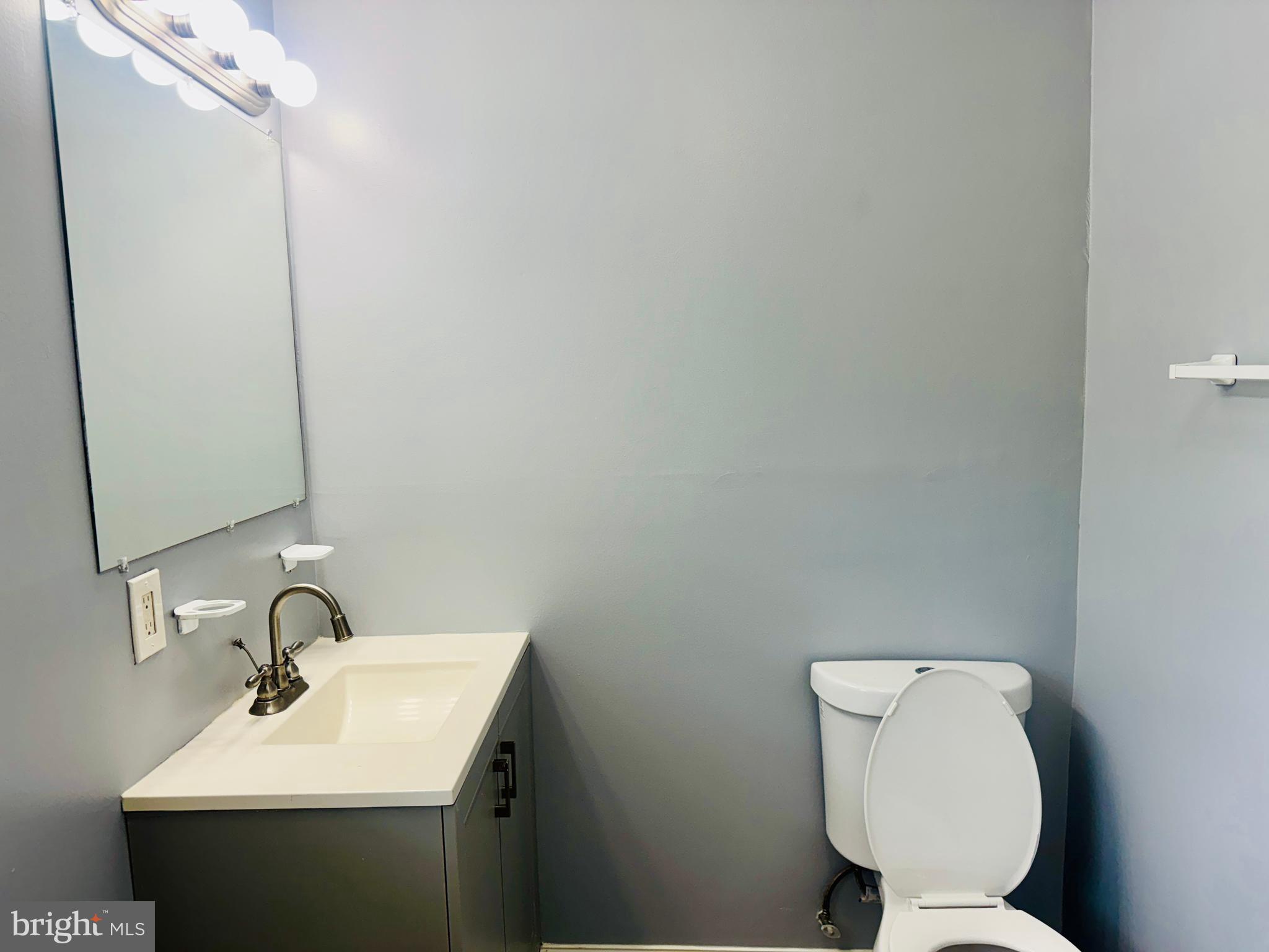 WAVERLY - Residential Lease