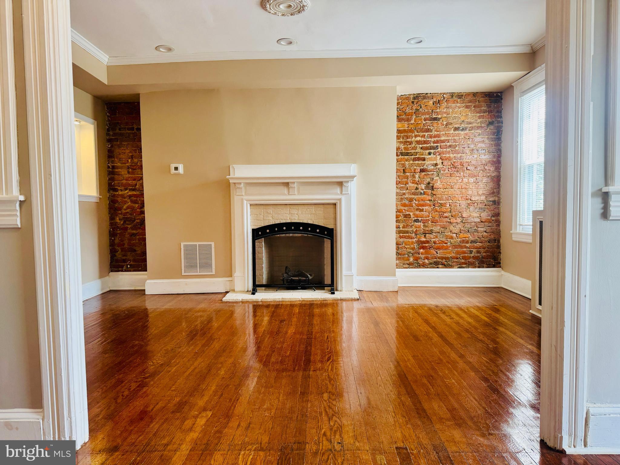 WAVERLY - Residential Lease