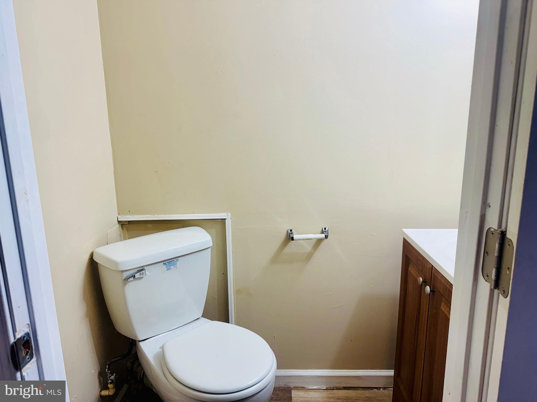 WAVERLY - Residential Lease