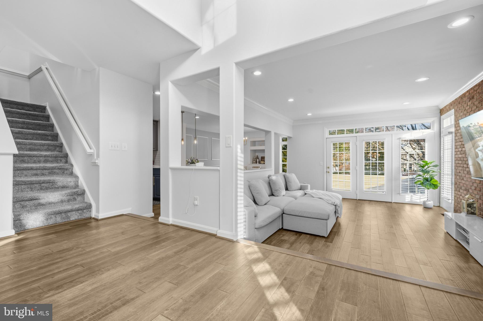 THE BOLTONS - Residential