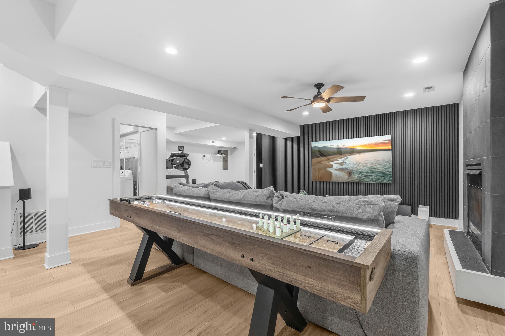 THE BOLTONS - Residential