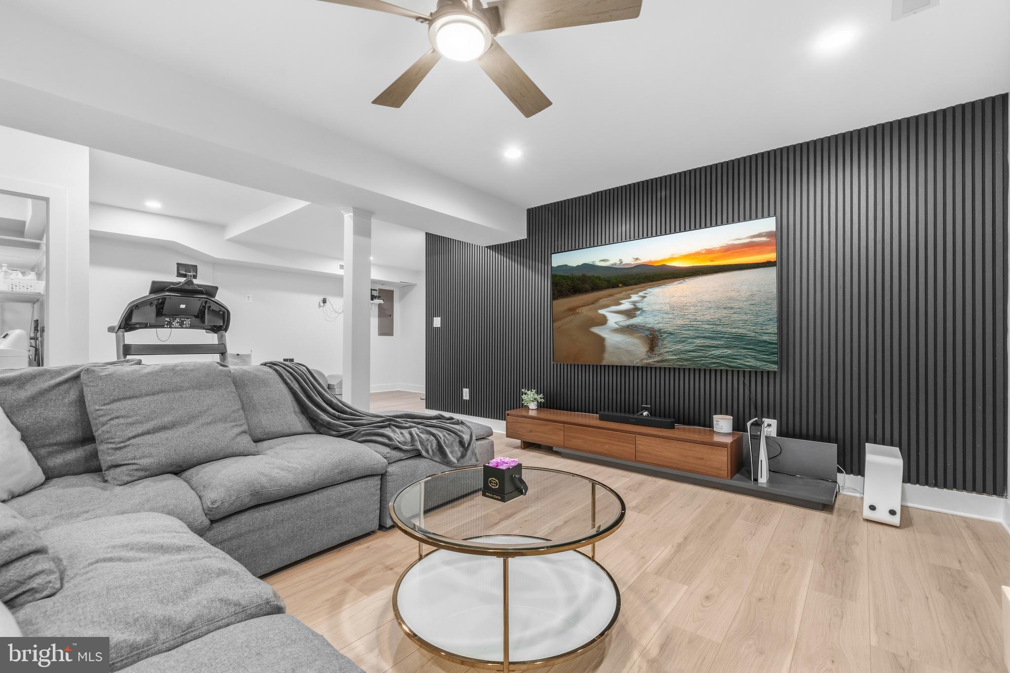 THE BOLTONS - Residential