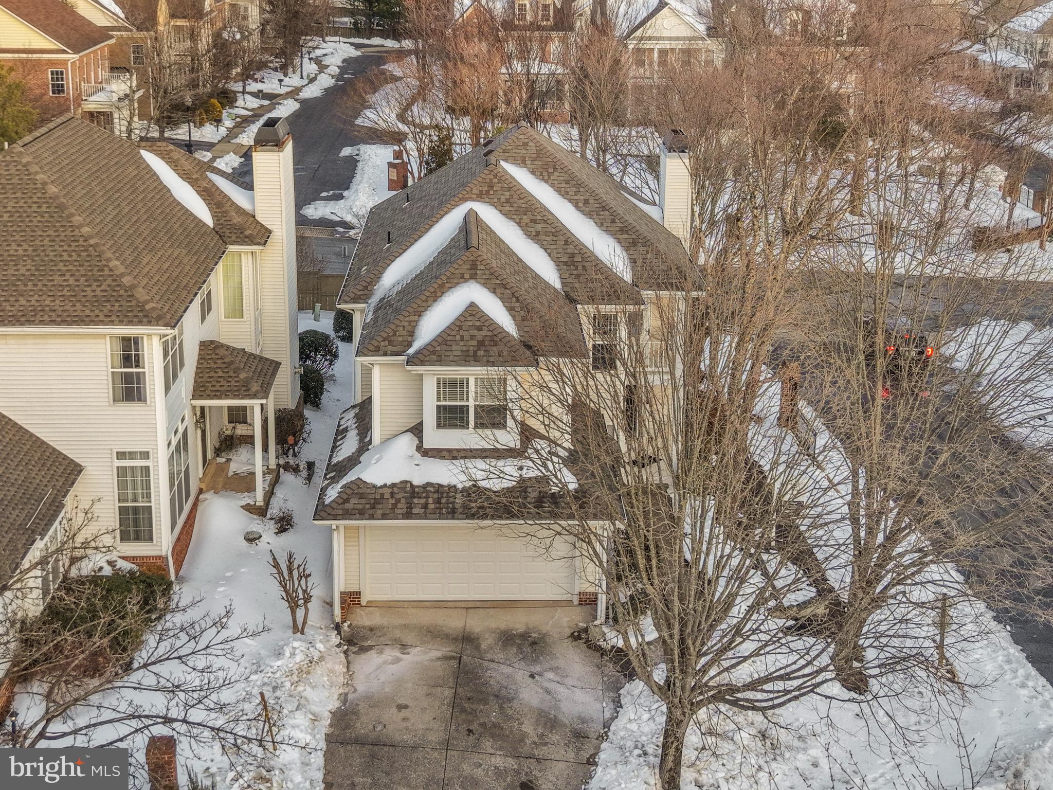 THE BOLTONS - Residential