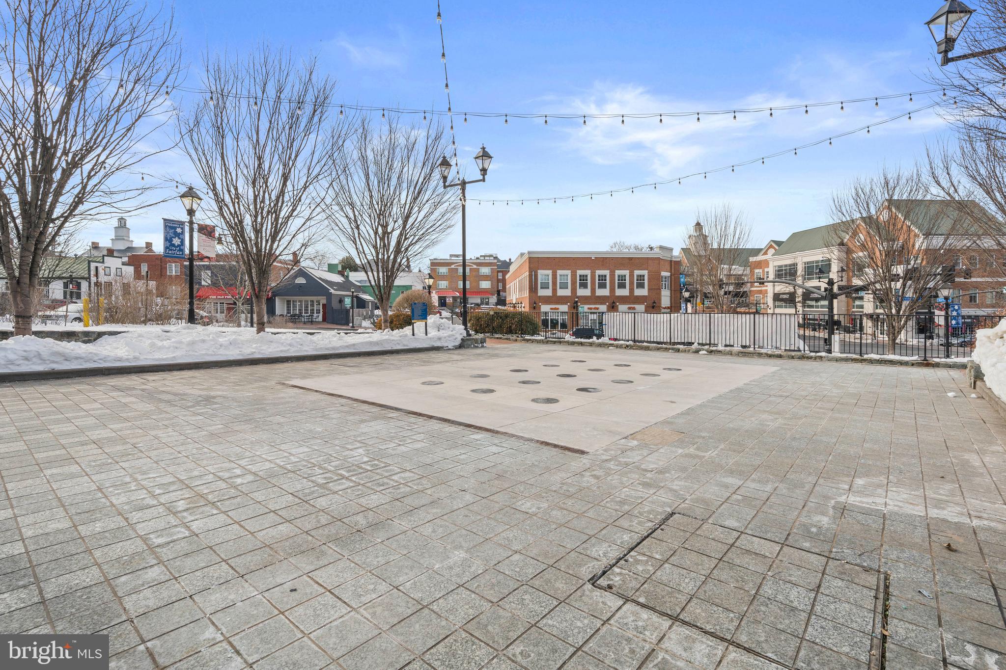 THE BOLTONS - Residential