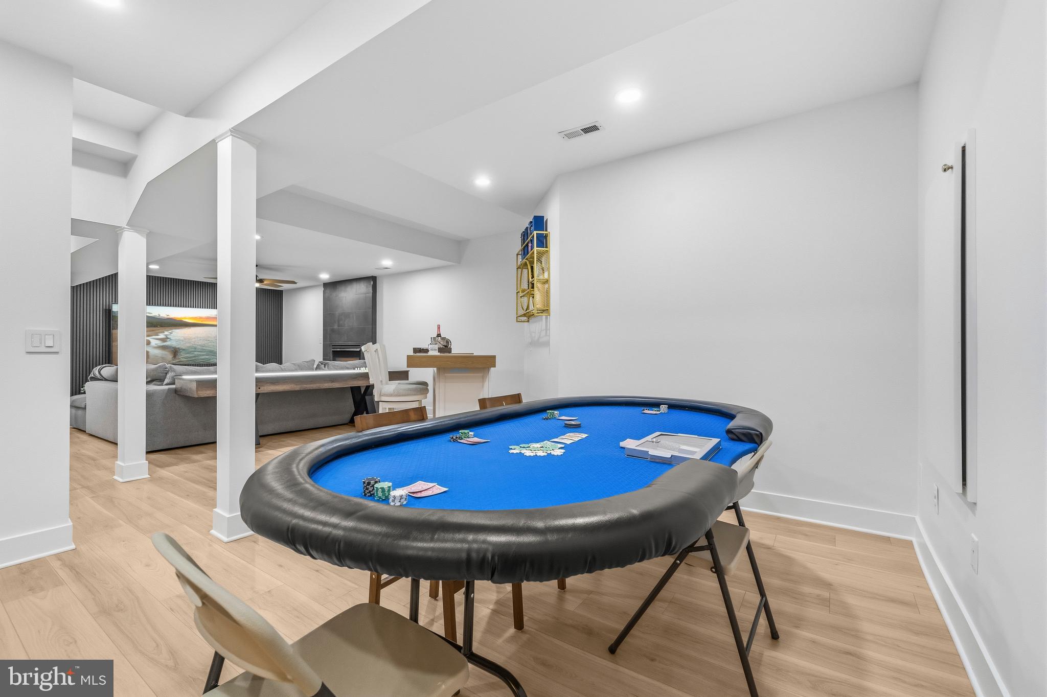 THE BOLTONS - Residential