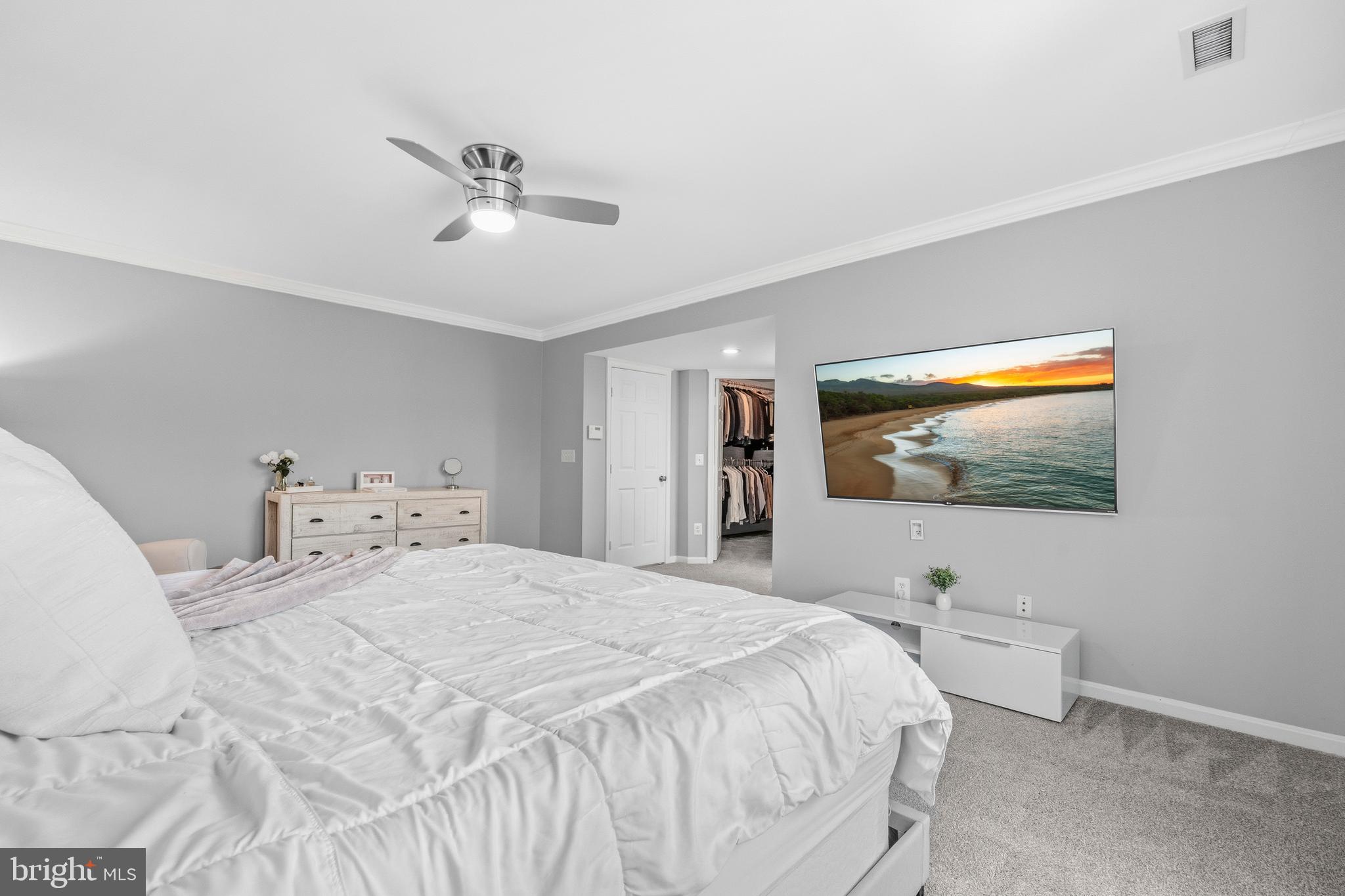 THE BOLTONS - Residential