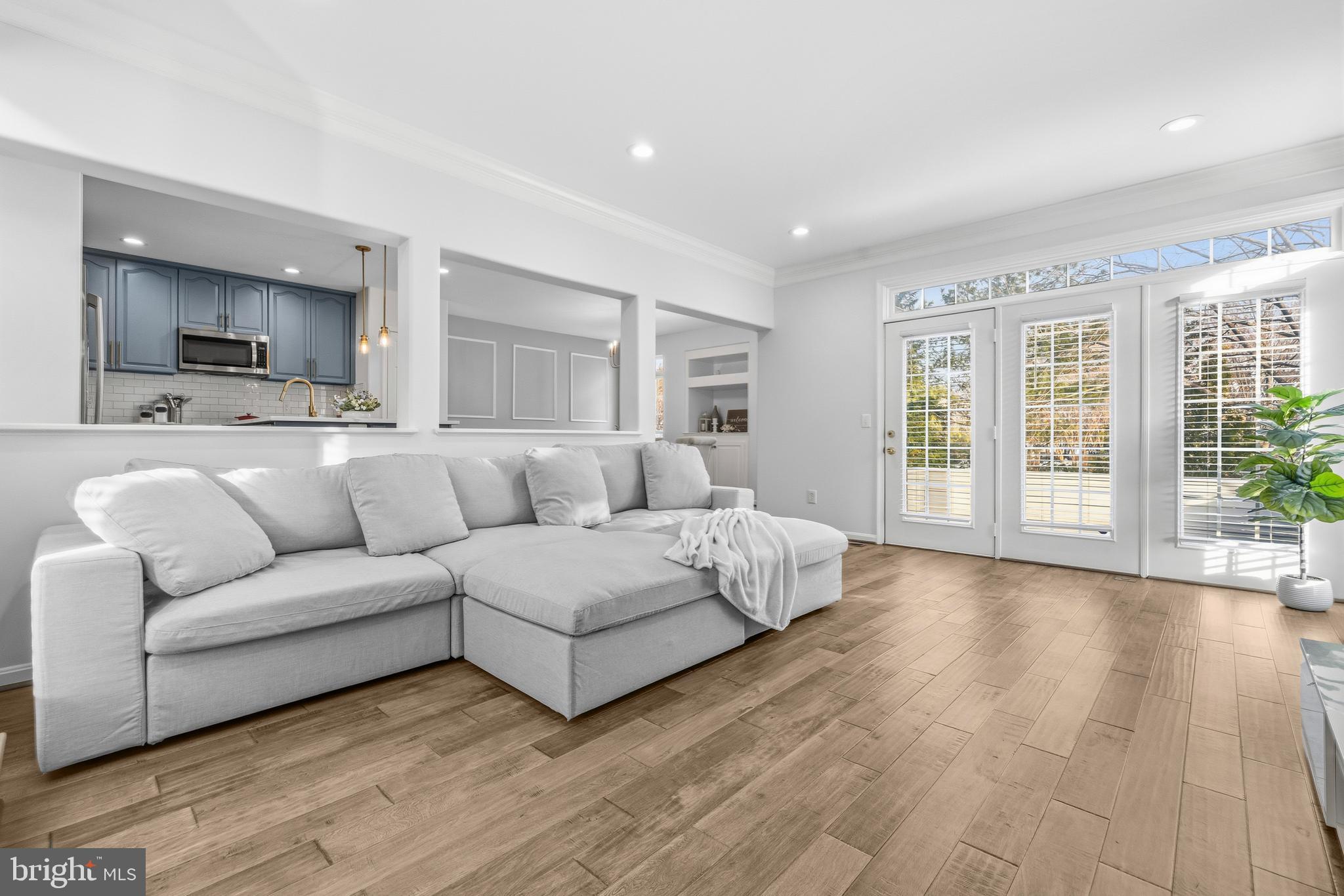 THE BOLTONS - Residential