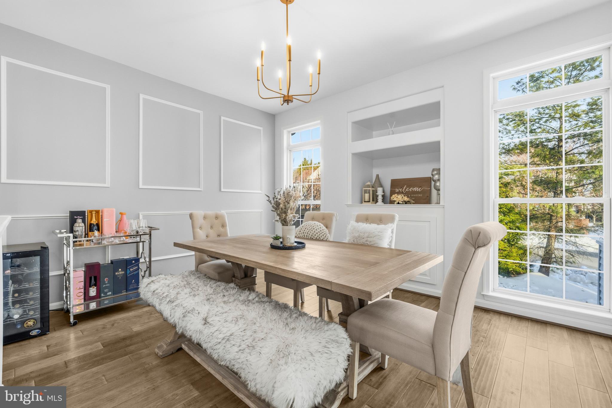 THE BOLTONS - Residential