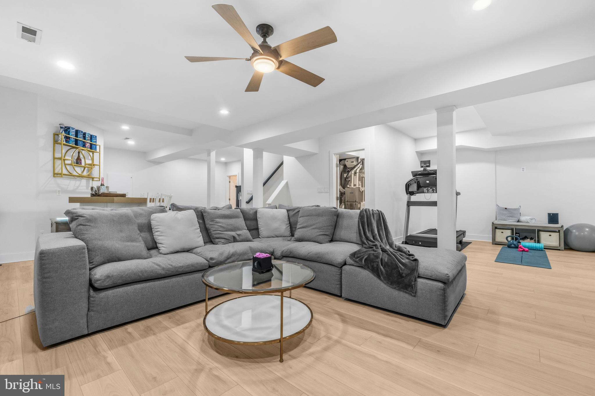 THE BOLTONS - Residential