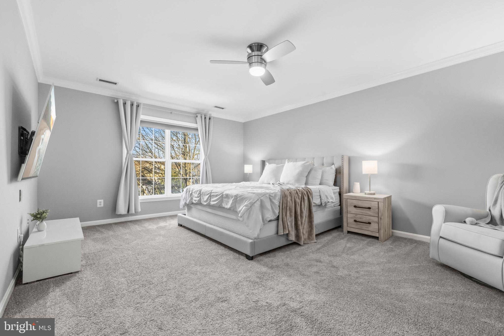 THE BOLTONS - Residential