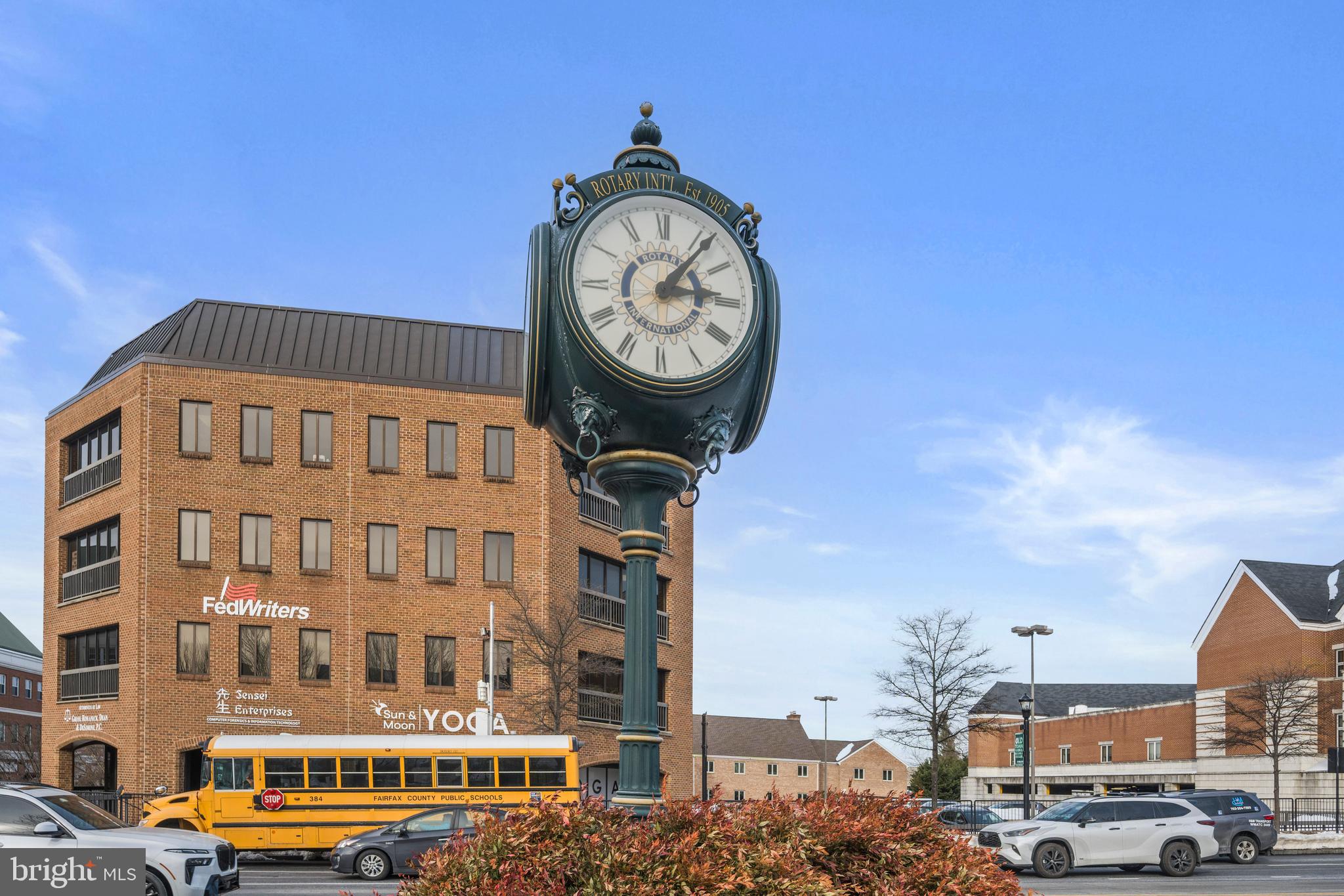 THE BOLTONS - Residential