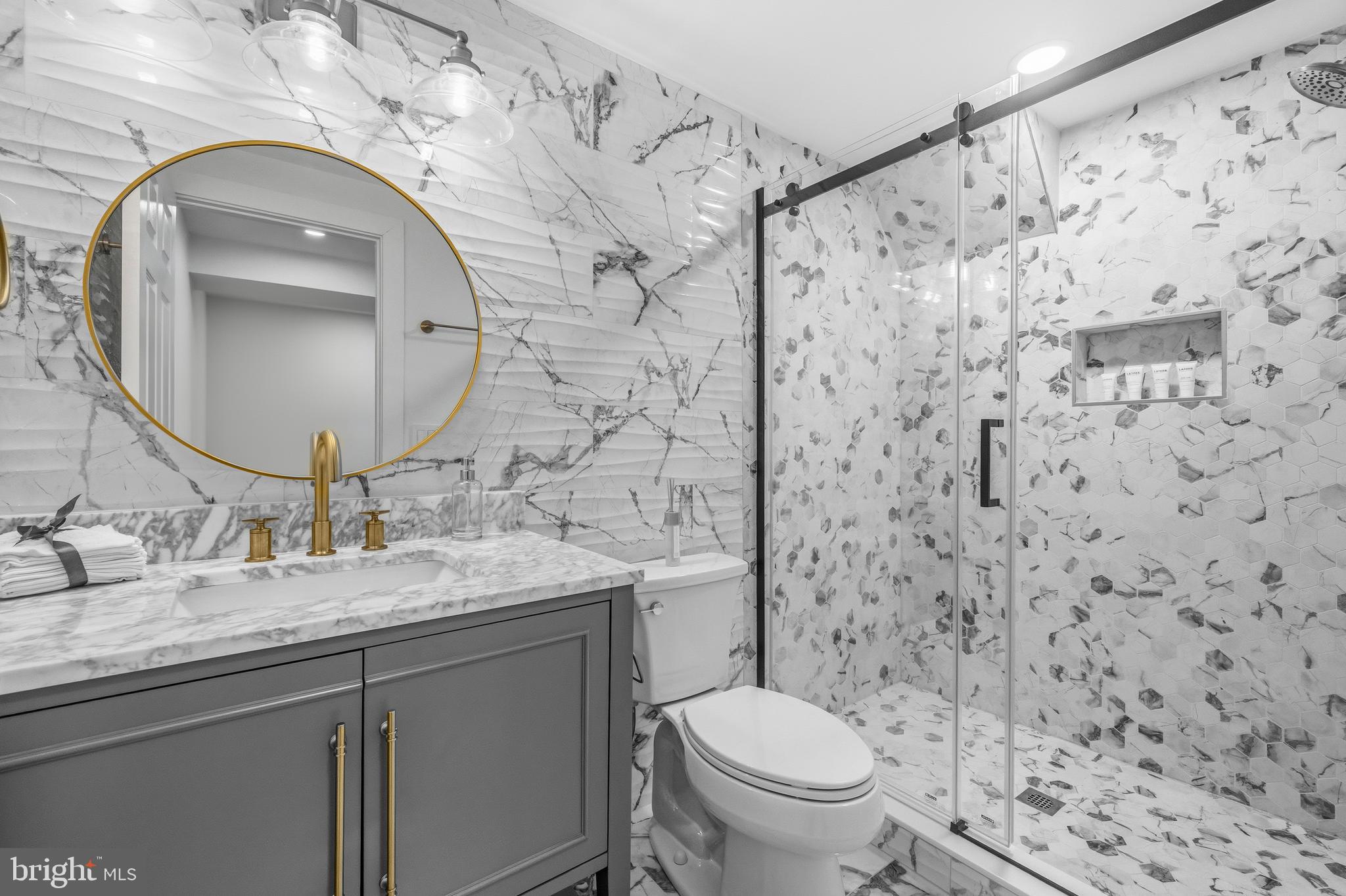 THE BOLTONS - Residential