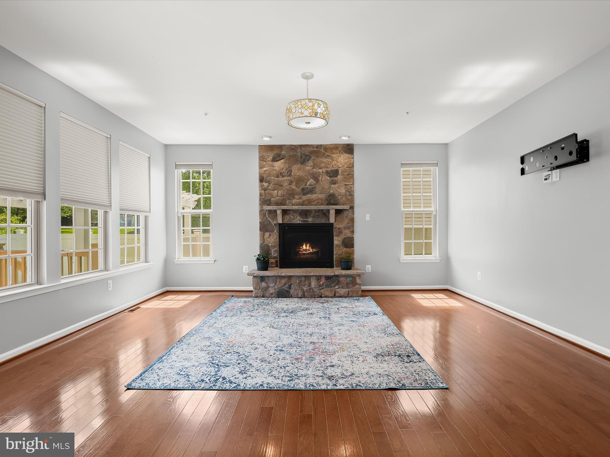 WINDLASS OVERLOOK - Residential Lease