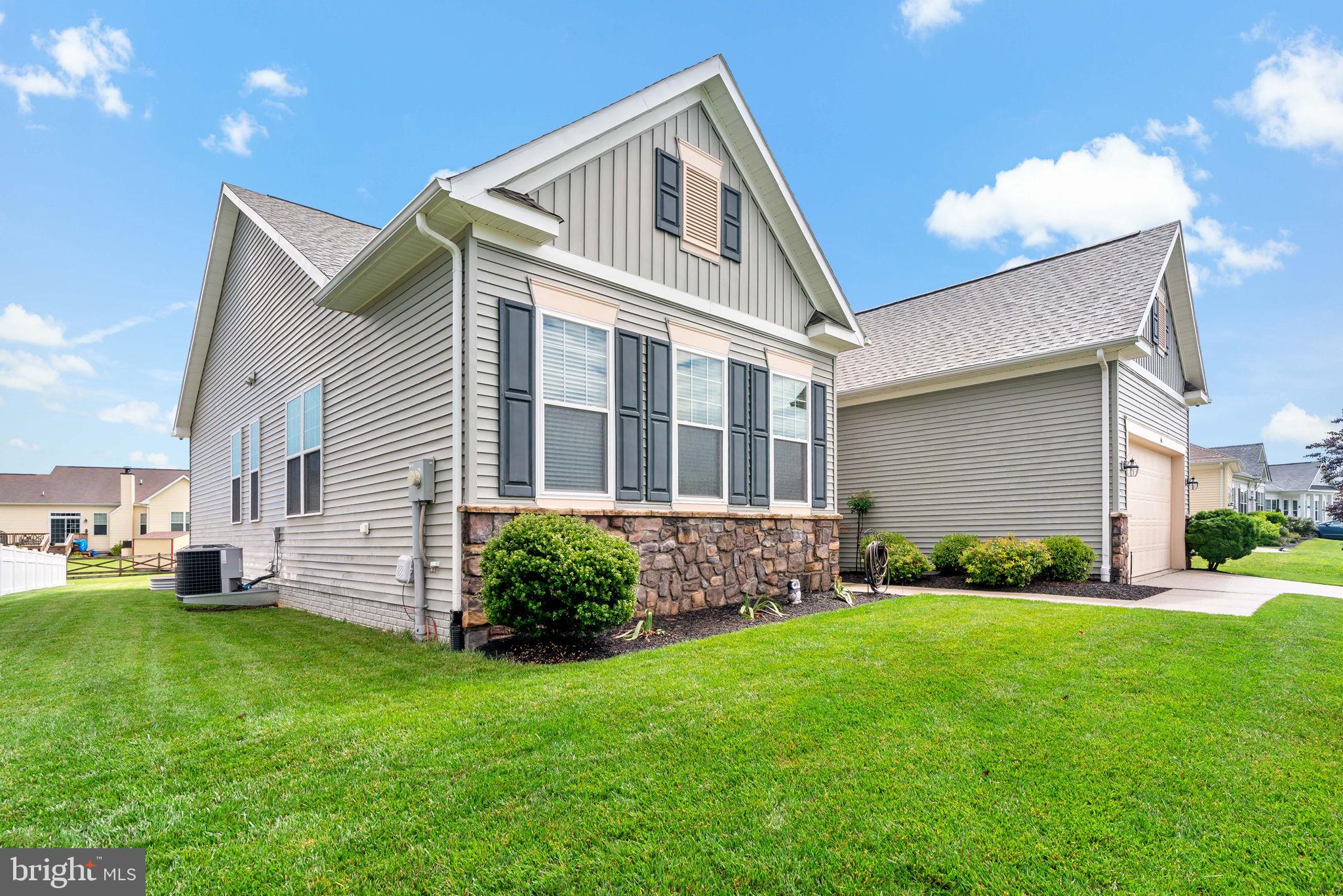 ARCADIA SPRINGS - Residential