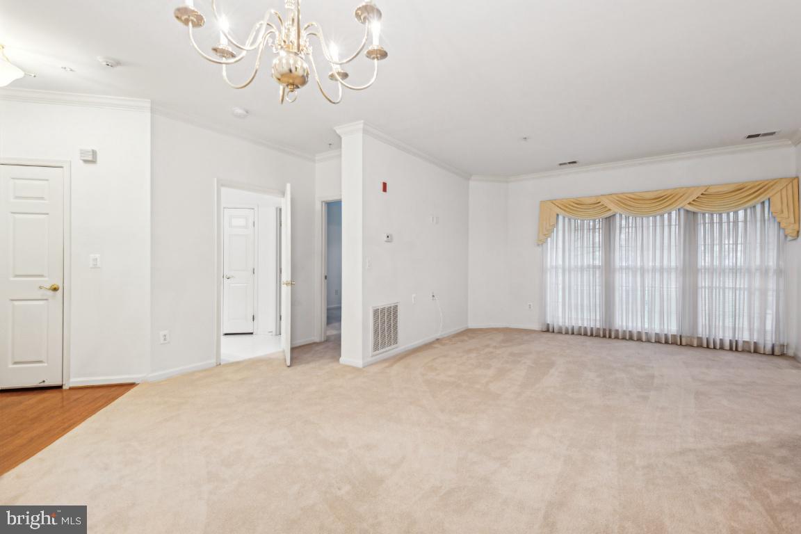 THE COURTS AT REGENT PARK - Residential