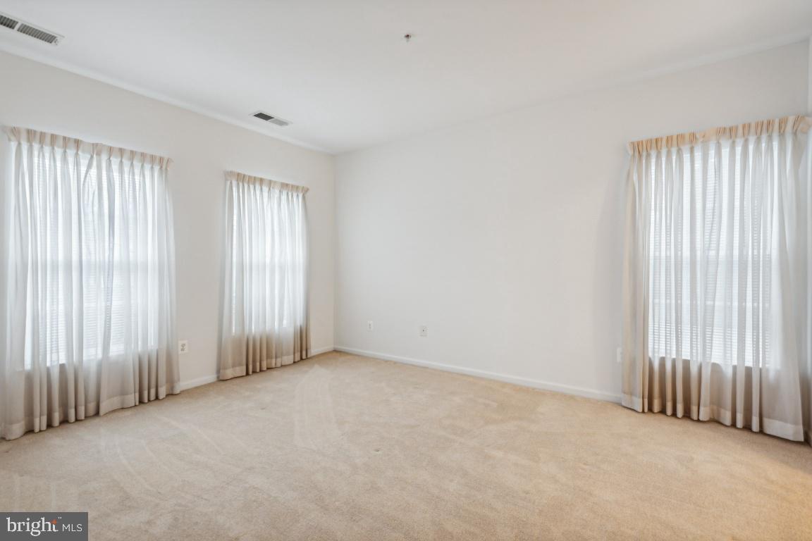 THE COURTS AT REGENT PARK - Residential