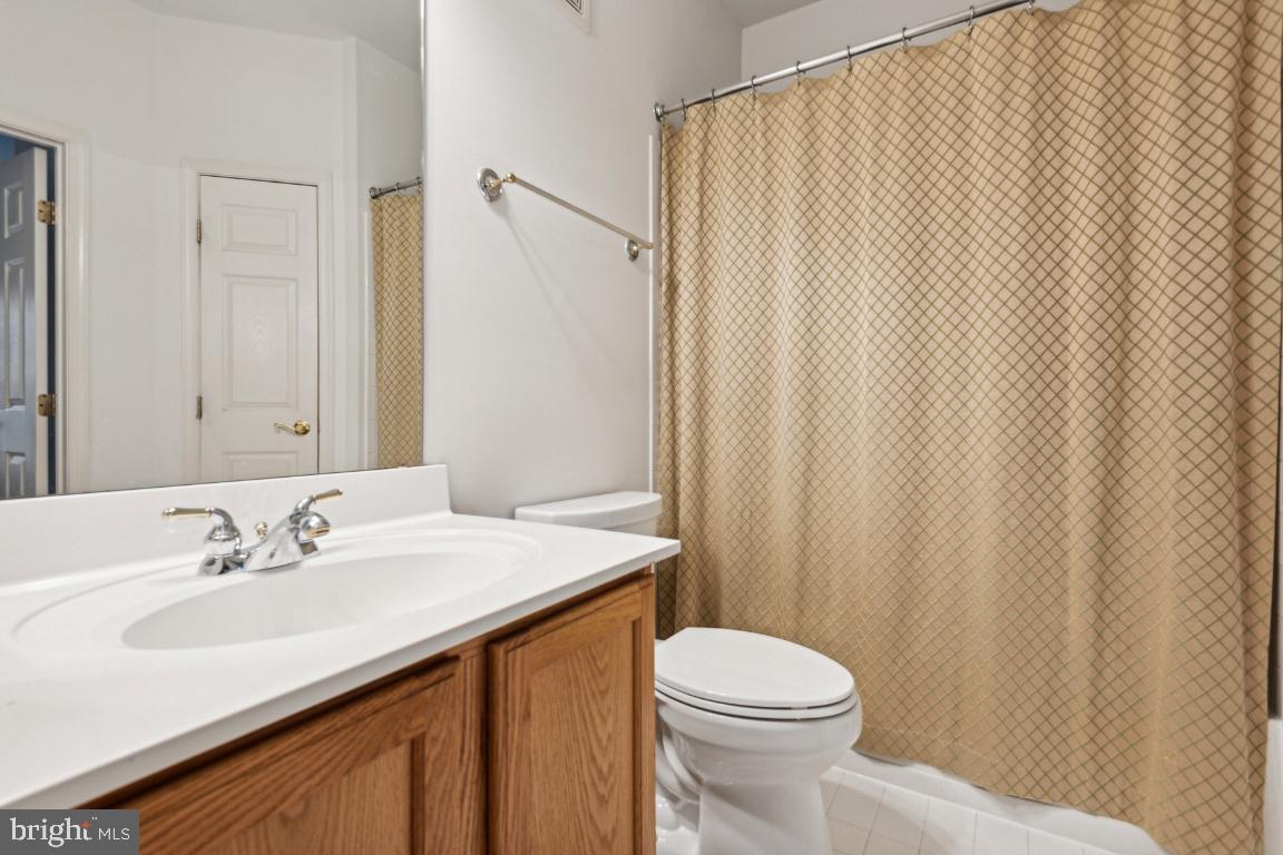 THE COURTS AT REGENT PARK - Residential