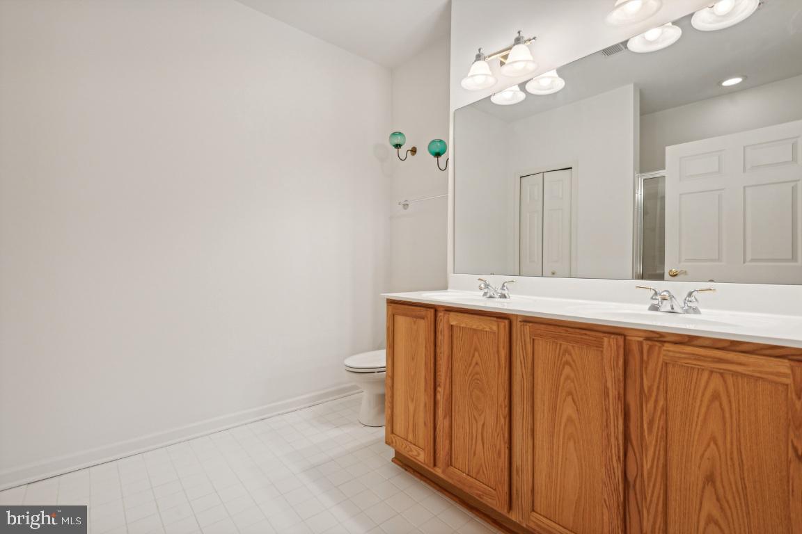 THE COURTS AT REGENT PARK - Residential