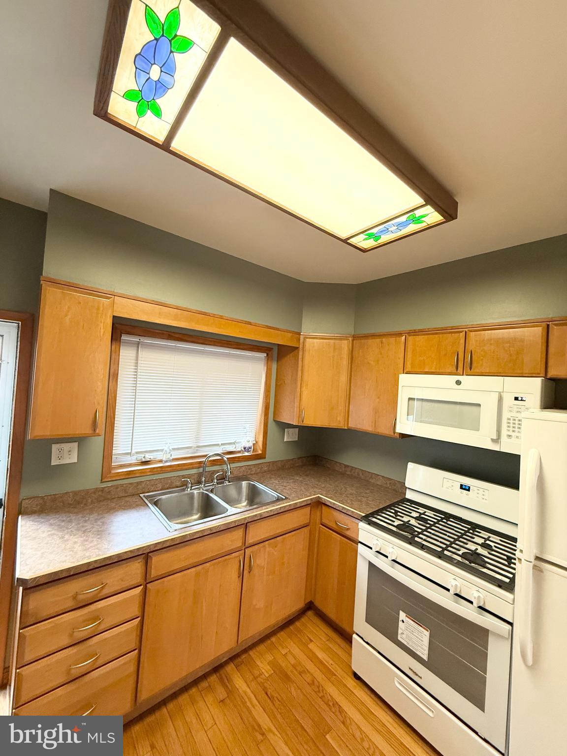 LOWER MOYAMENSING - Residential Lease