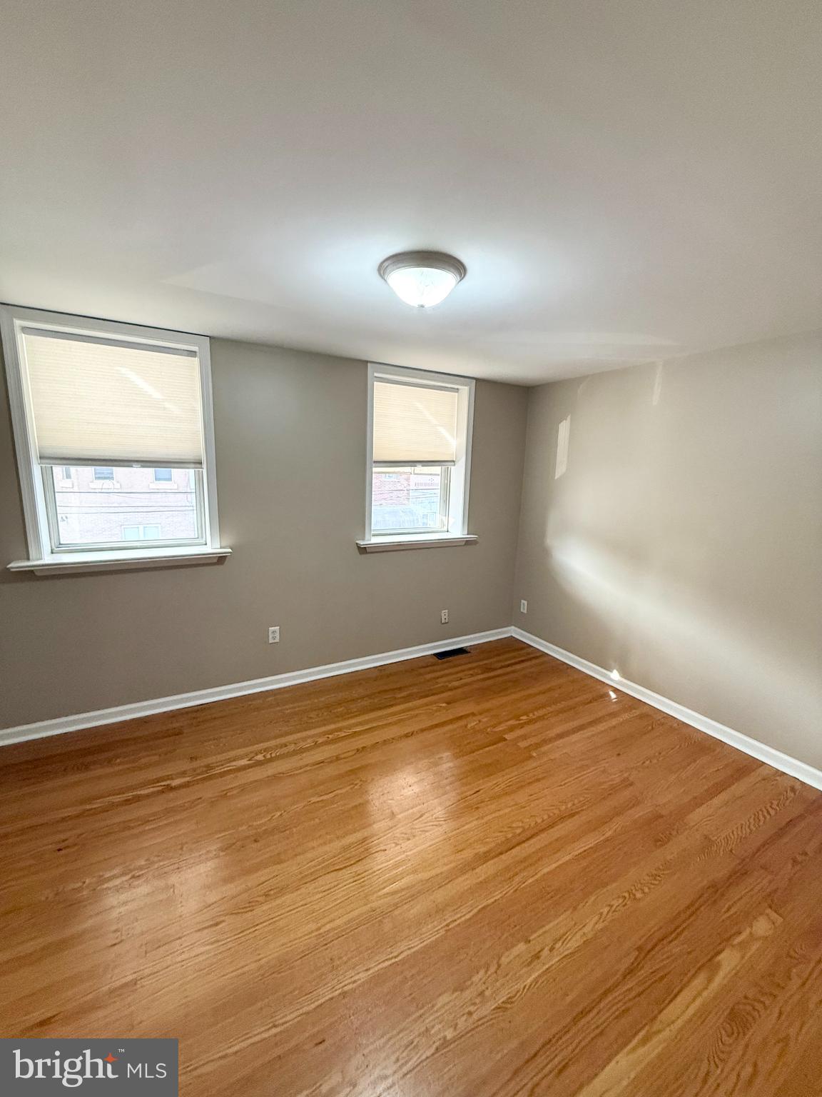 LOWER MOYAMENSING - Residential Lease