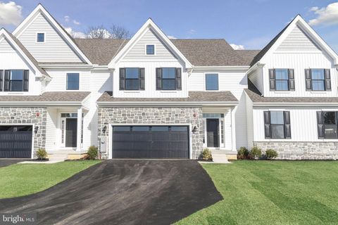 Townhouse For Sale - 0002 Leahy Drive<br/> NEWARK, DE 19711