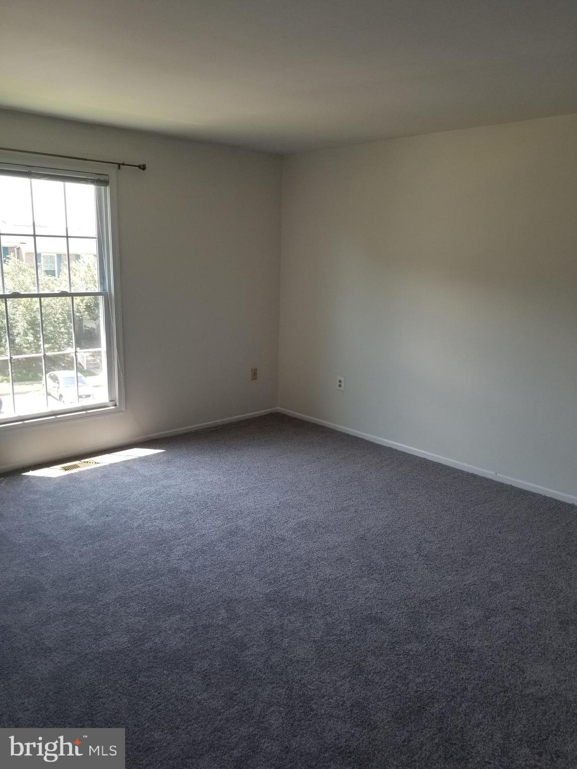 HILLTOP ACRES - Residential Lease