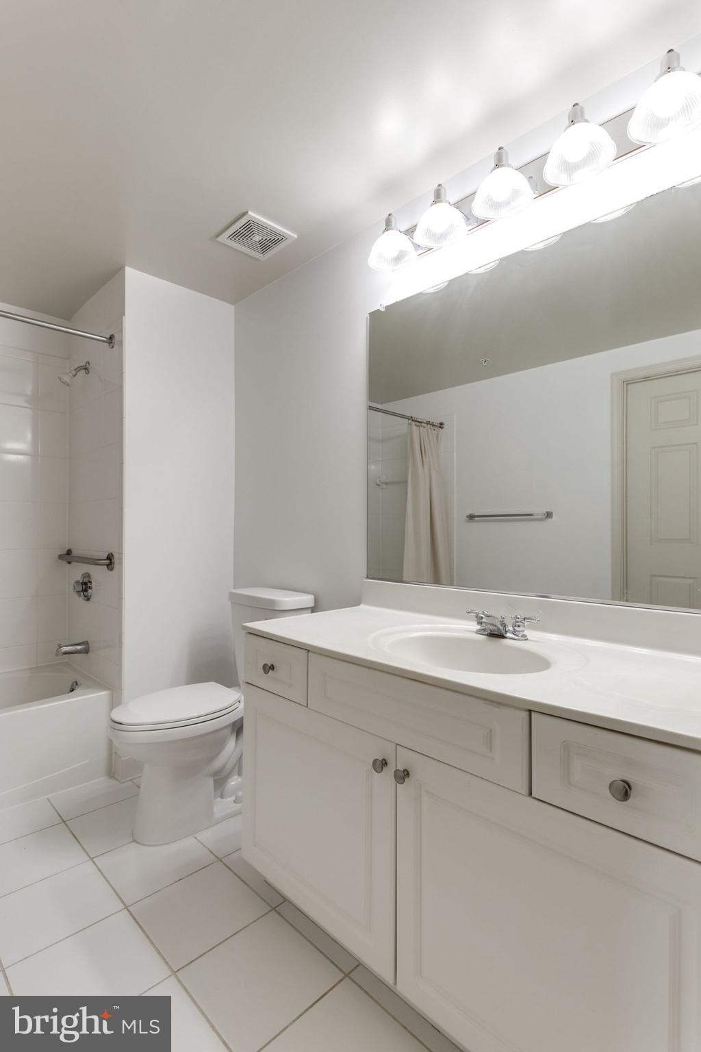 WILTON HOUSE - Residential Lease