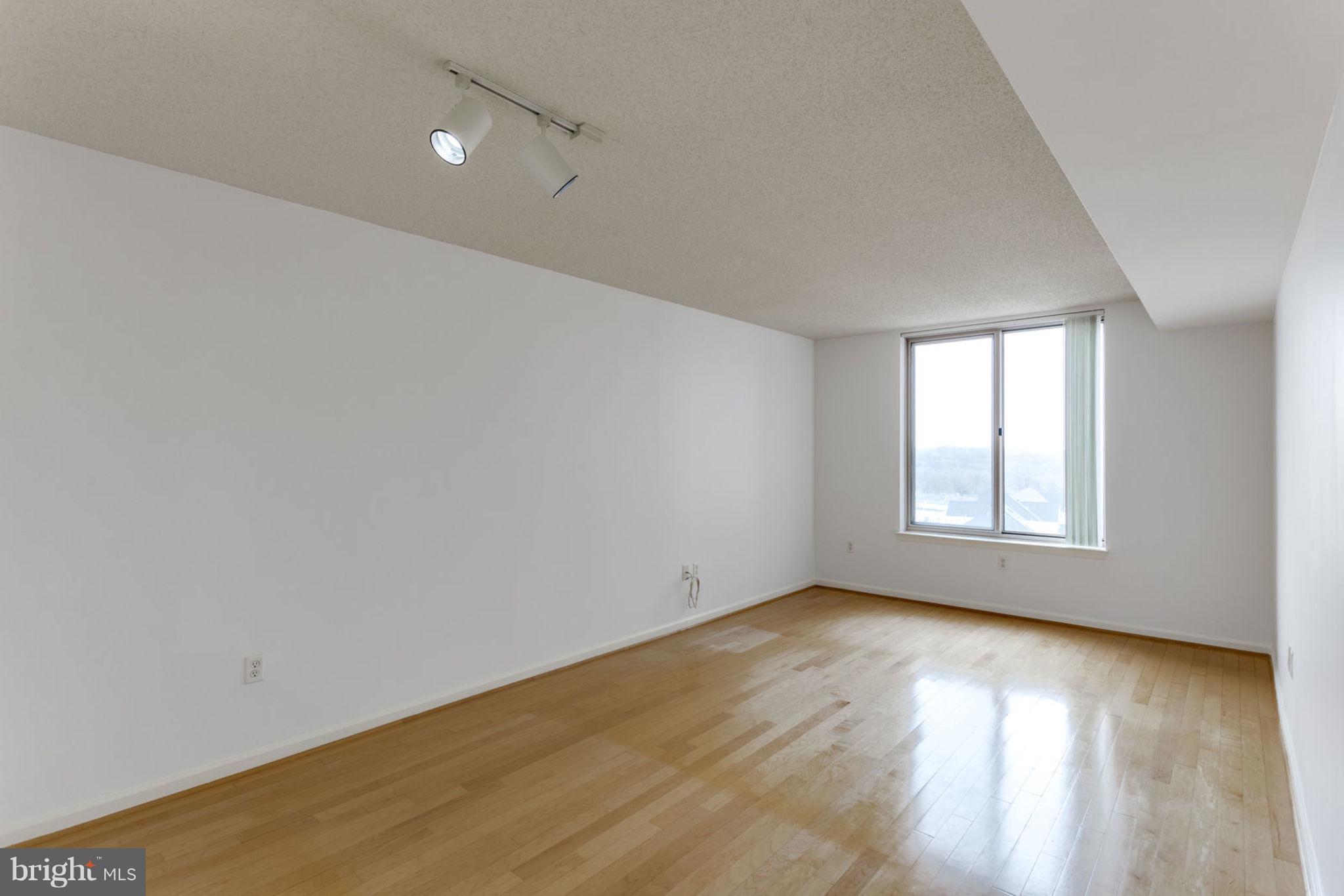 WILTON HOUSE - Residential Lease