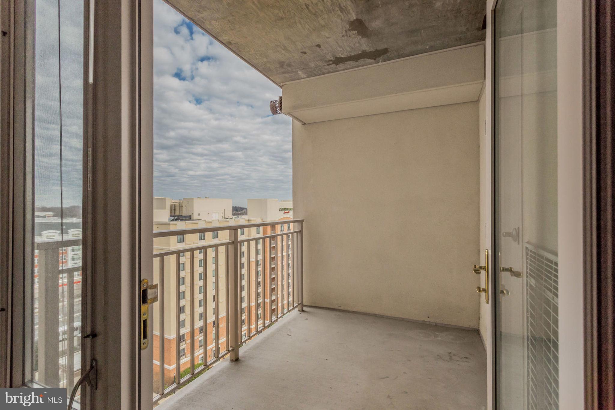 WILTON HOUSE - Residential Lease