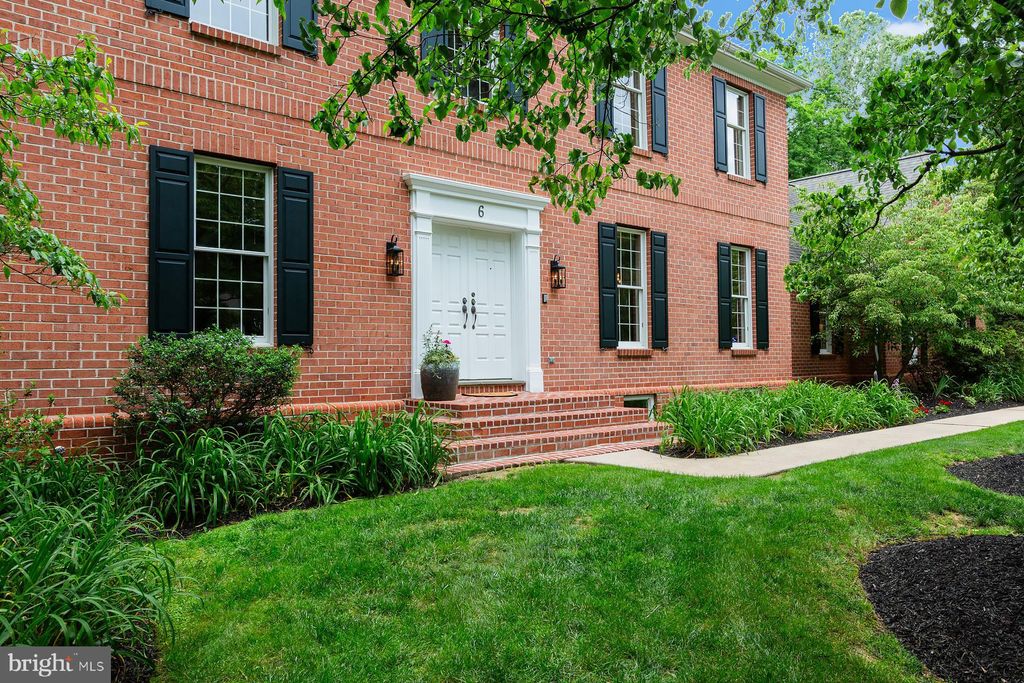 Photo of 6 Creekwood Drive, LANCASTER, PA 17602 (MLS # PALA2089028)