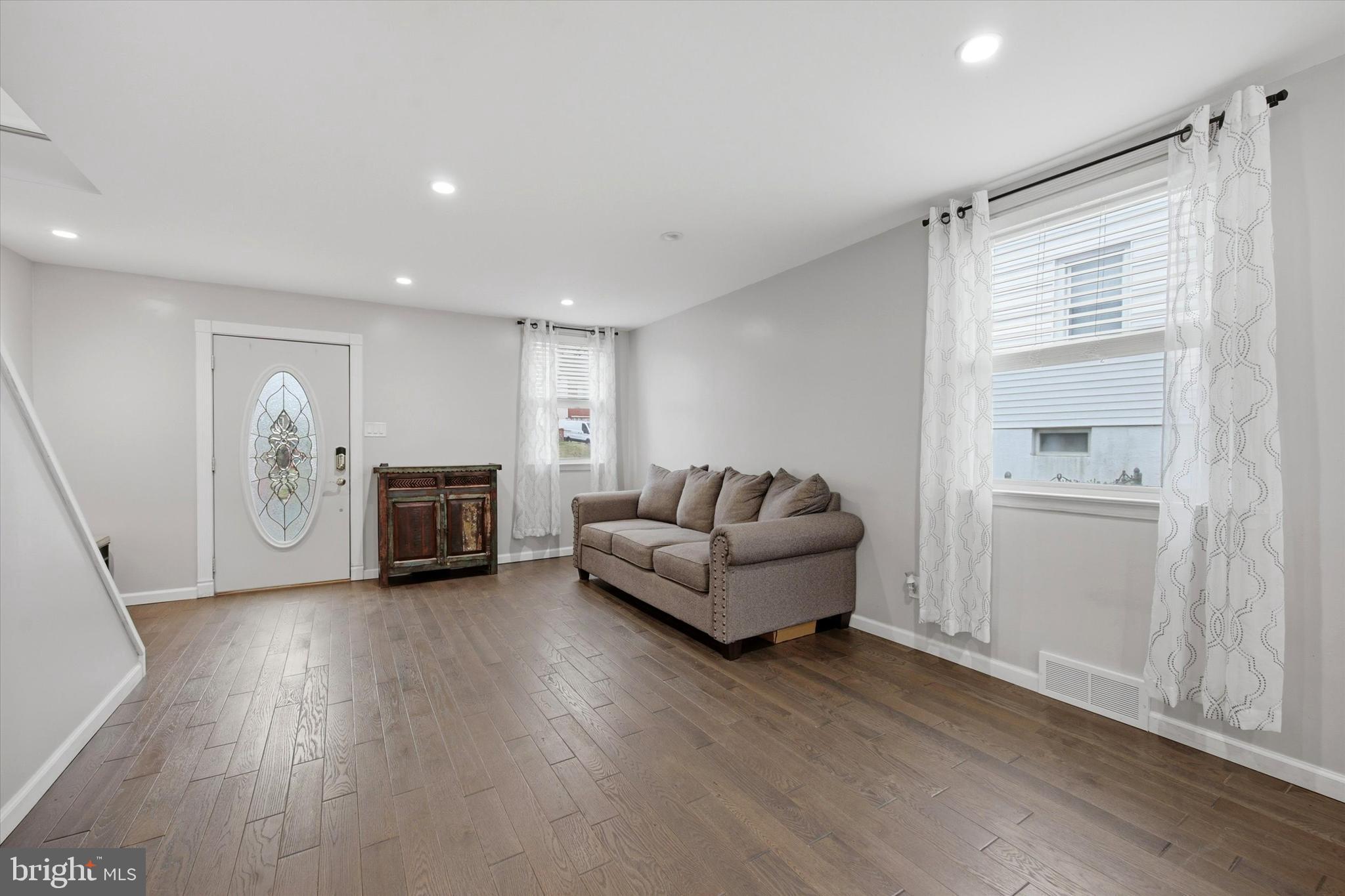 SOMERTON - Residential