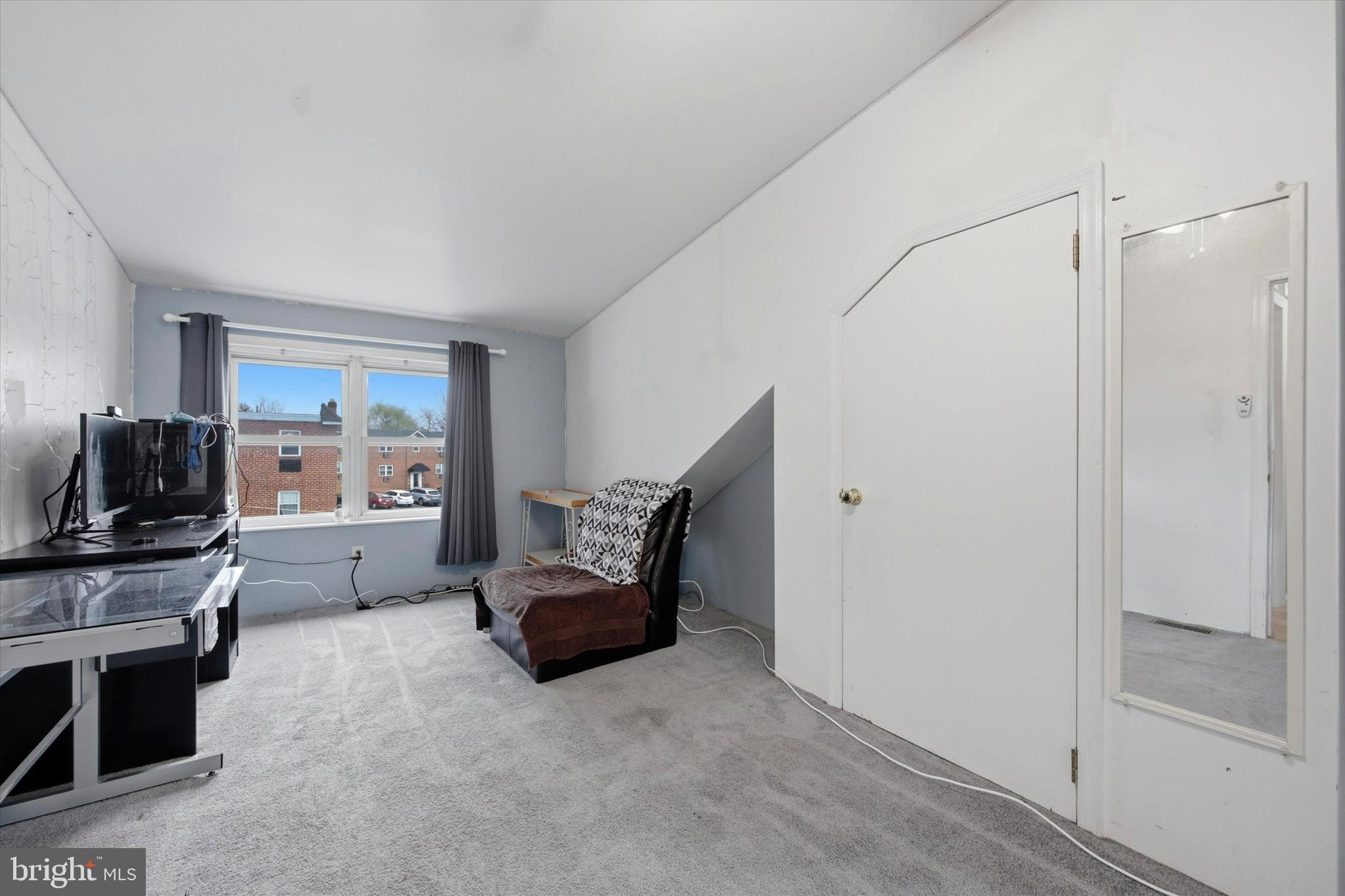 SOMERTON - Residential