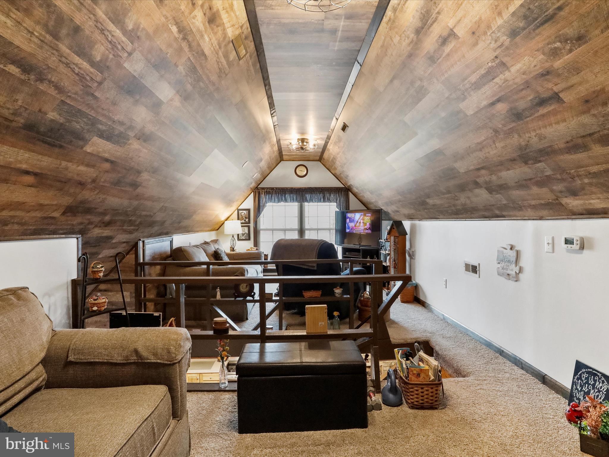 SPRING GAP MOUNTAIN - Residential