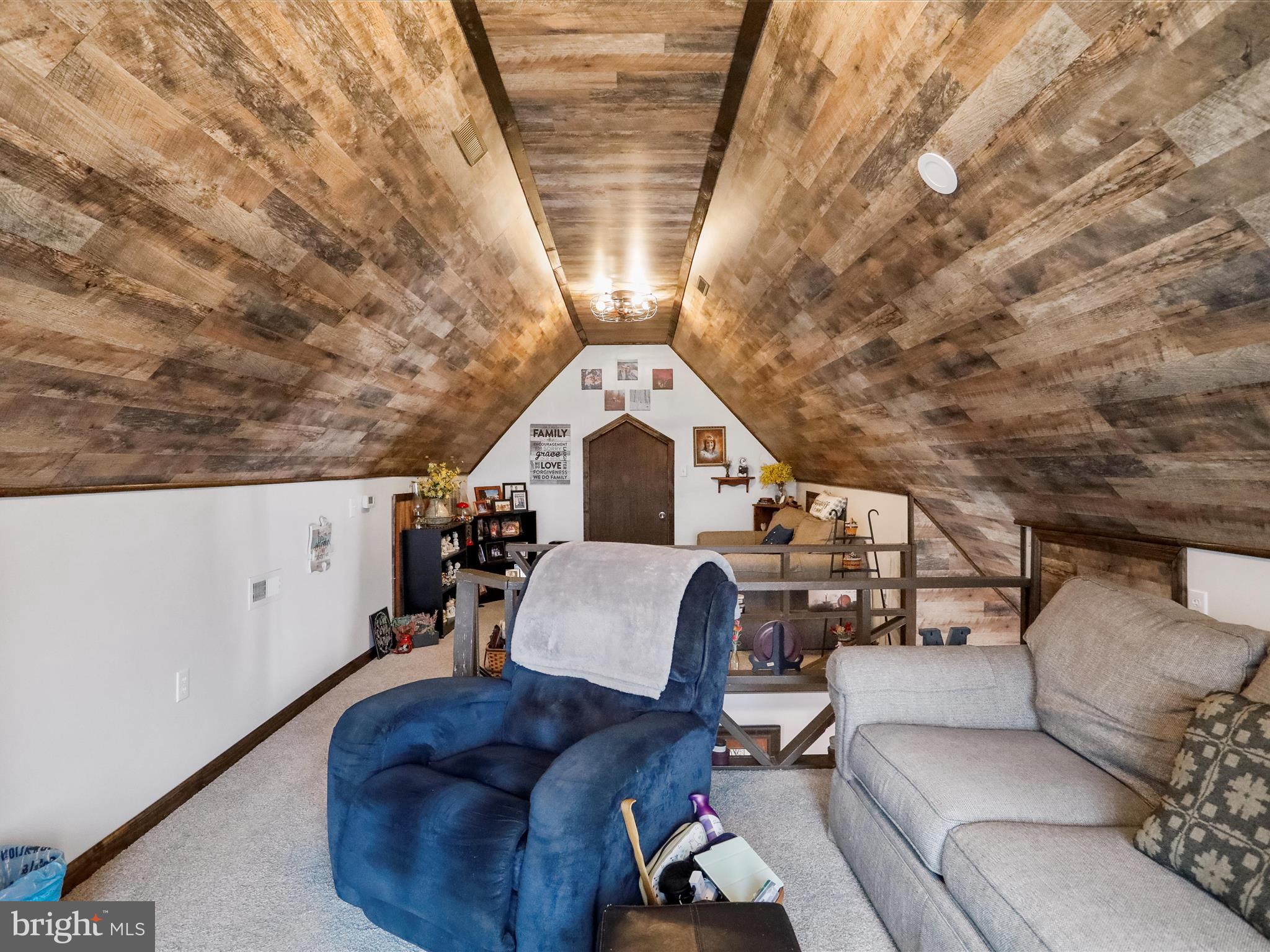 SPRING GAP MOUNTAIN - Residential