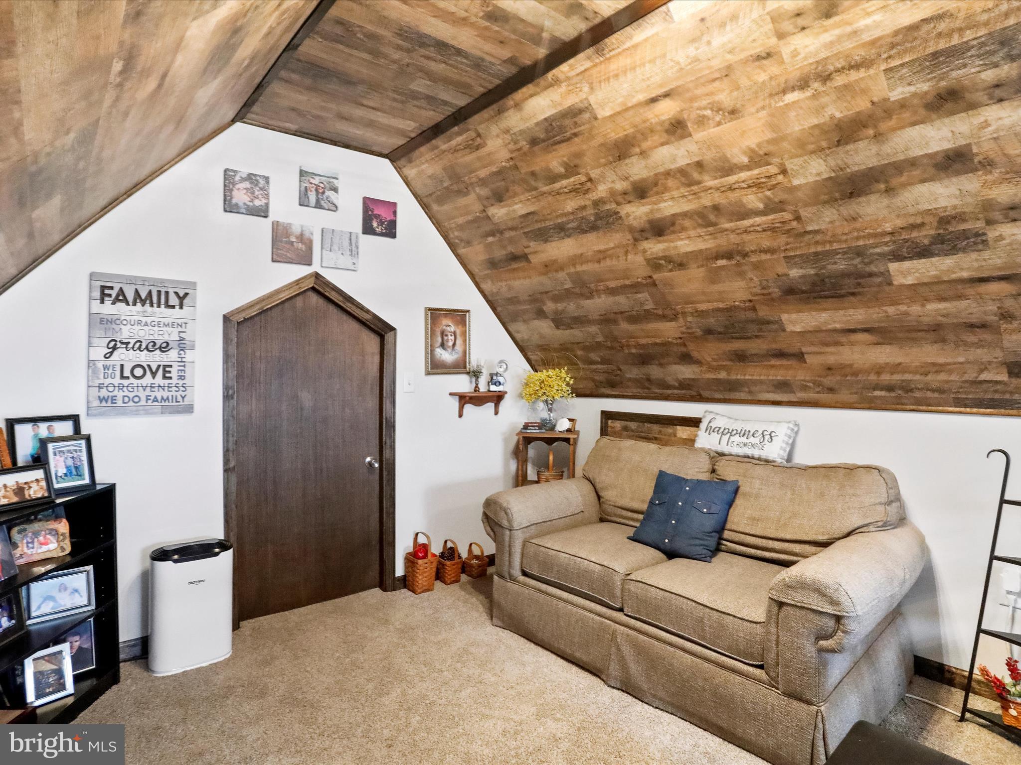 SPRING GAP MOUNTAIN - Residential