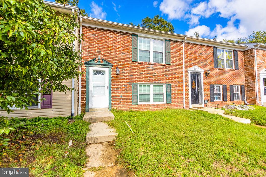 1011 COPPERFIELD COURT