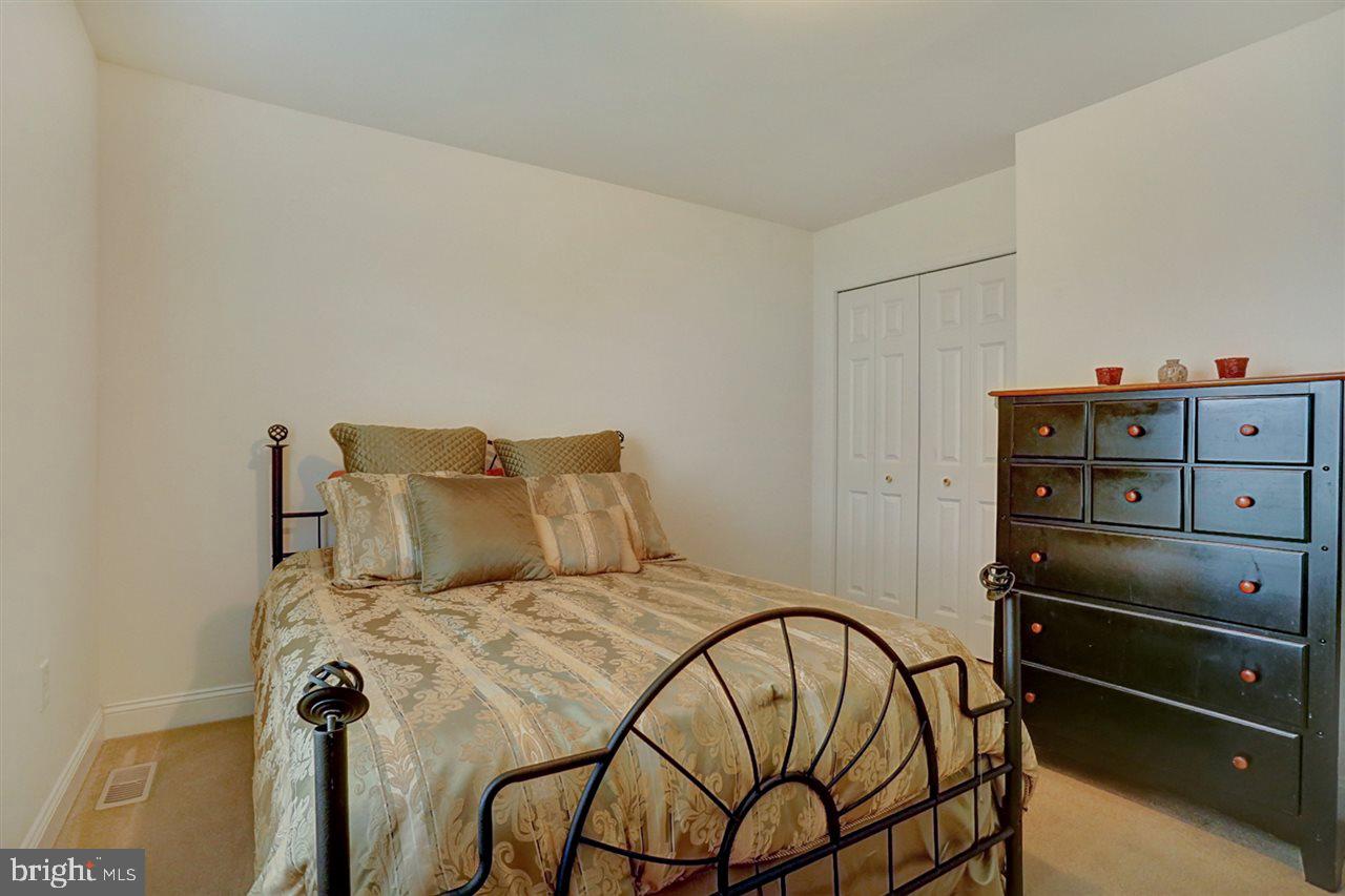 VILLAGE GLEN - Residential